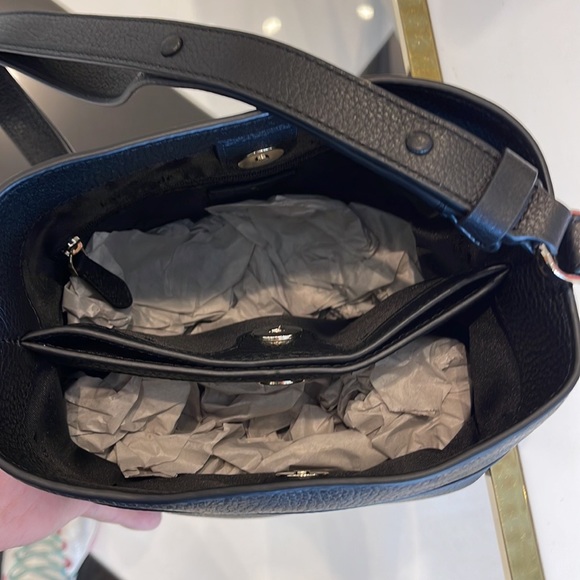 Kate Spade Leila Small Bucket Bag
COLOR:
Black 
NWT - Picture 16 of 16